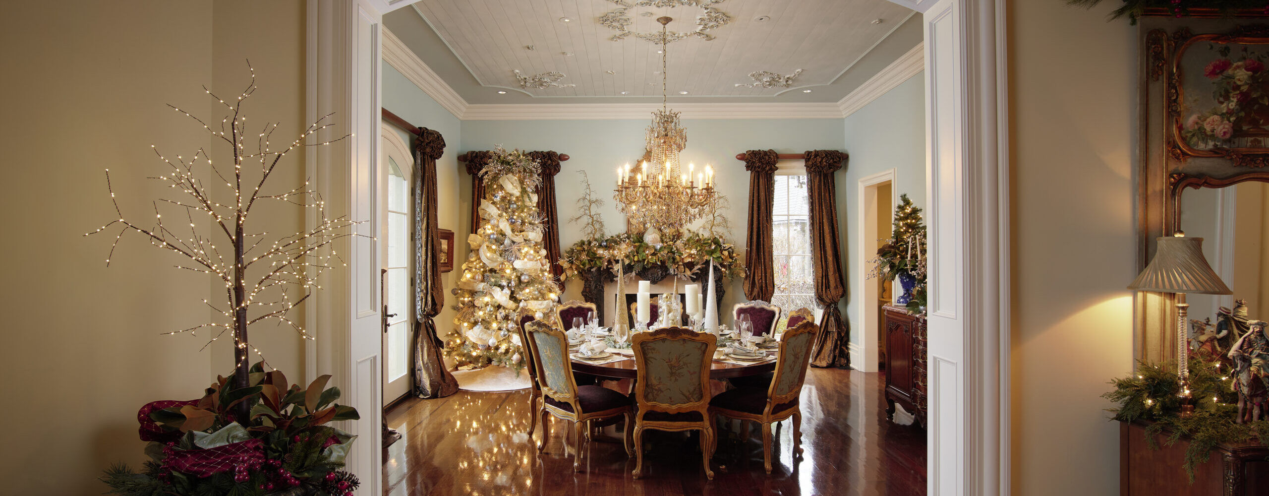 _1 - Final - Laura Kauffman Interiors - Christmas 2019 - 61100 - BRS